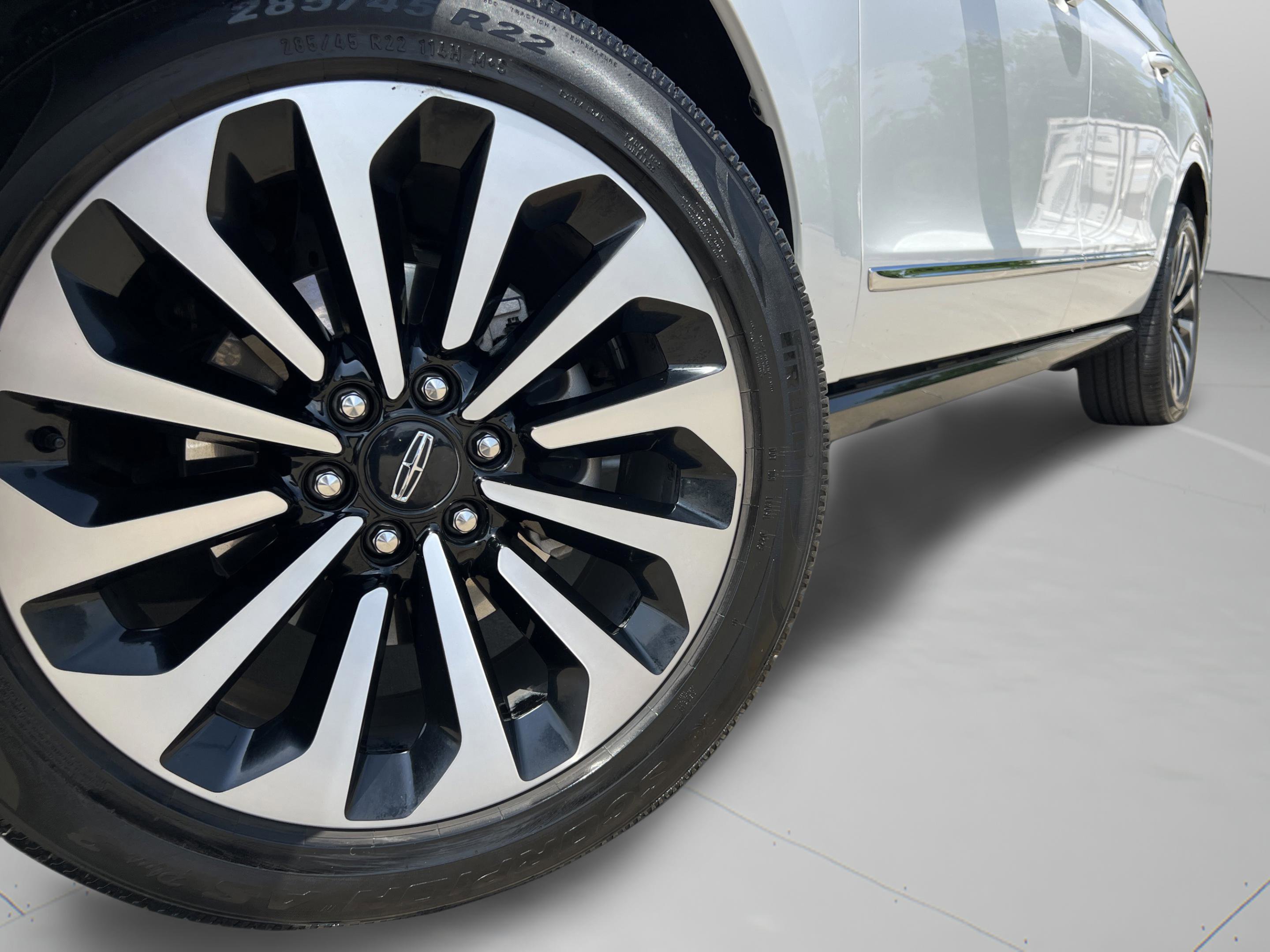 Used 2023 Lincoln Navigator L Reserve AWD/4WD image 38