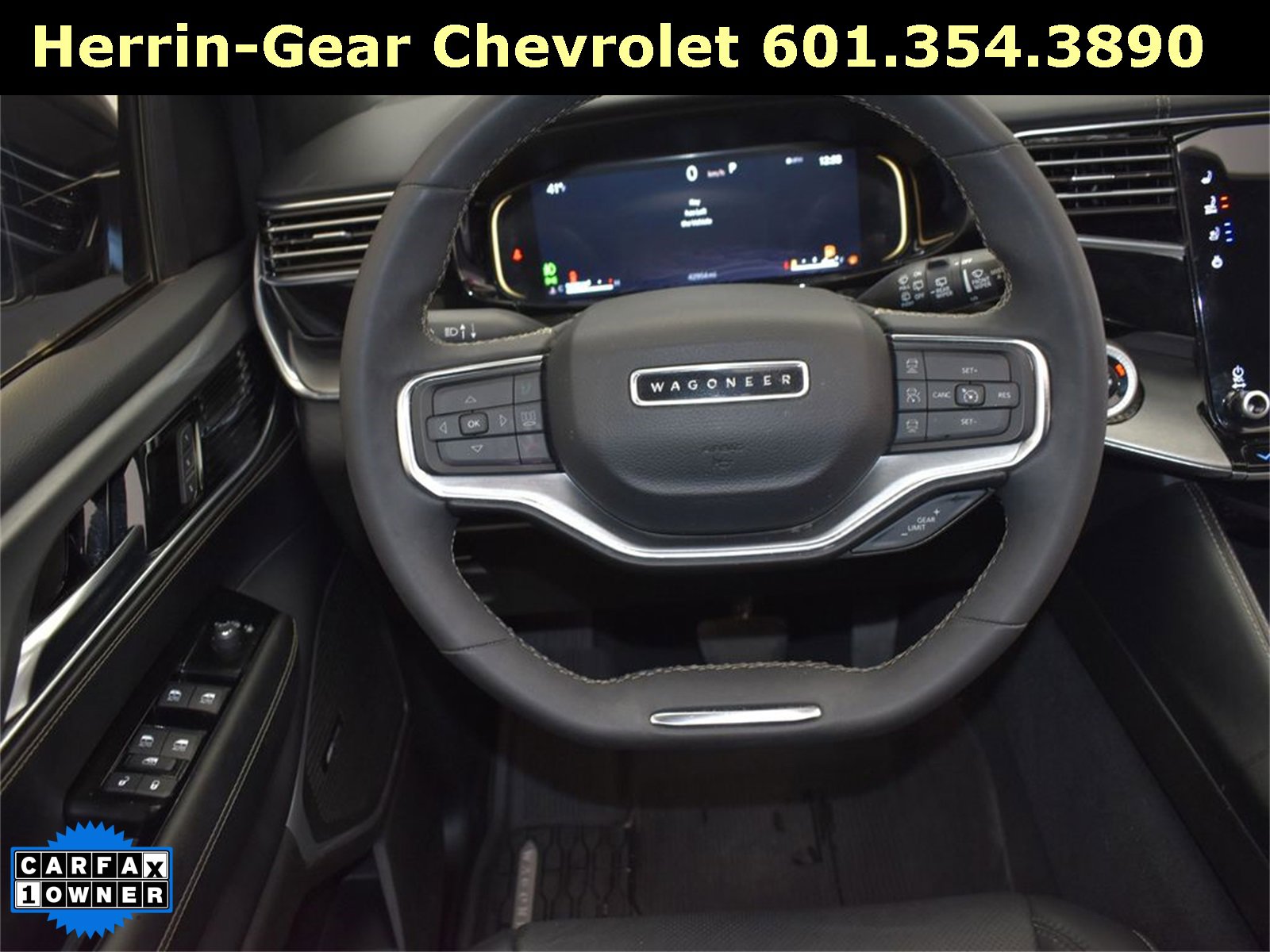 Used 2024 Jeep Wagoneer L Series II image 31