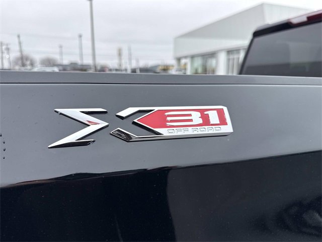 Used 2024 GMC Sierra 1500 Pro w/ Pro Value Package image 4