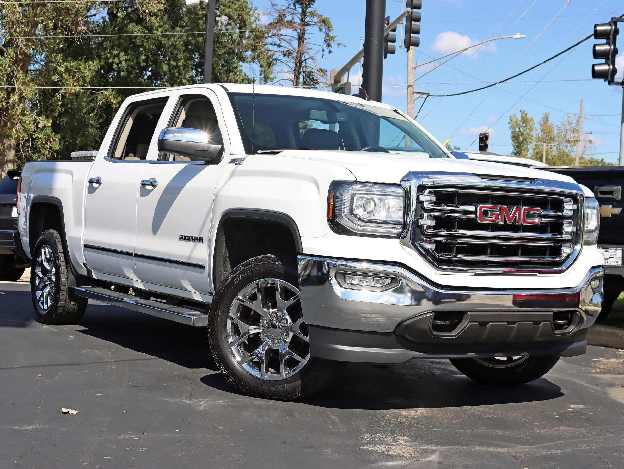 Used 2018 GMC Sierra 1500 SLT w/ SLT Premium Package image 8