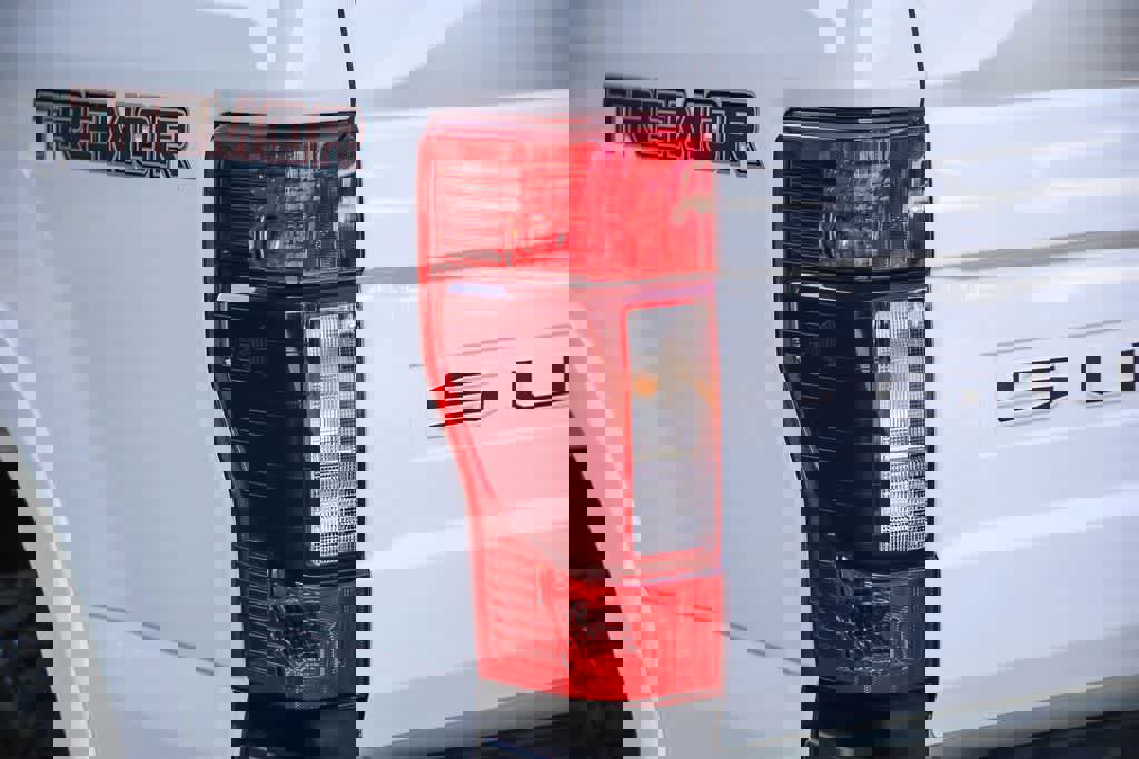 Used 2022 Ford F250 Lariat w/ Tremor Off-Road Package image 11