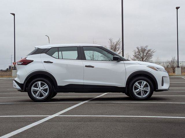 Used 2025 Nissan Kicks Play S FWD image 4