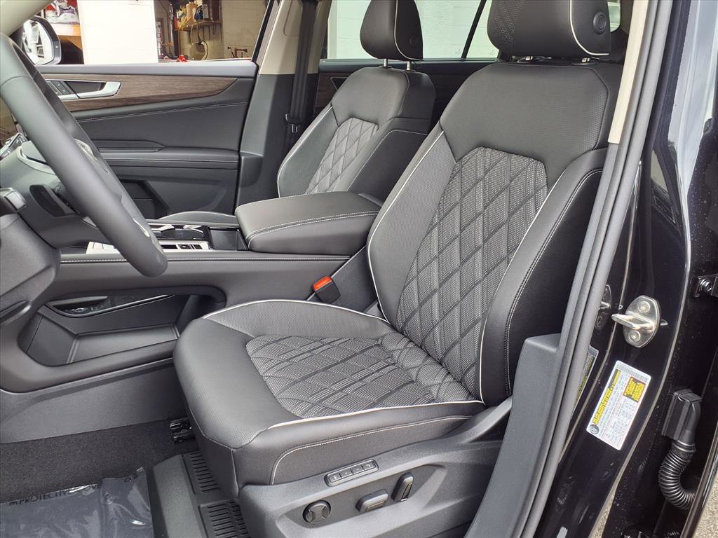 New 2026 Volkswagen Atlas SEL Premium R-Line image 4