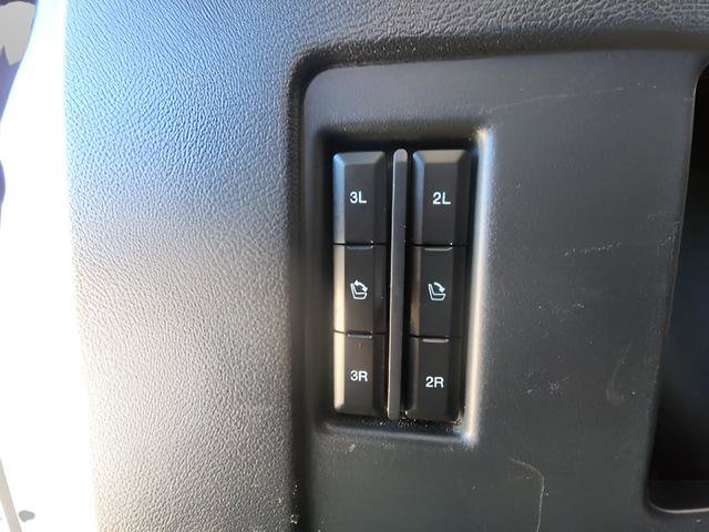 Used 2024 Ford Expedition XLT image 25