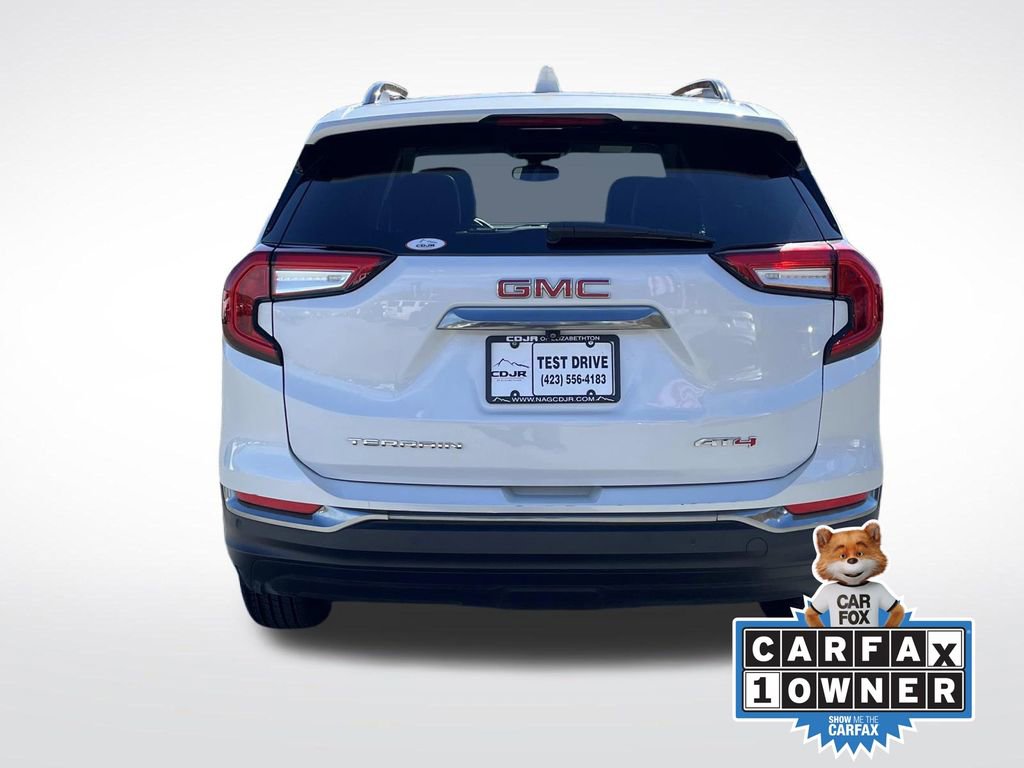 Used 2024 GMC Terrain AT4 image 4