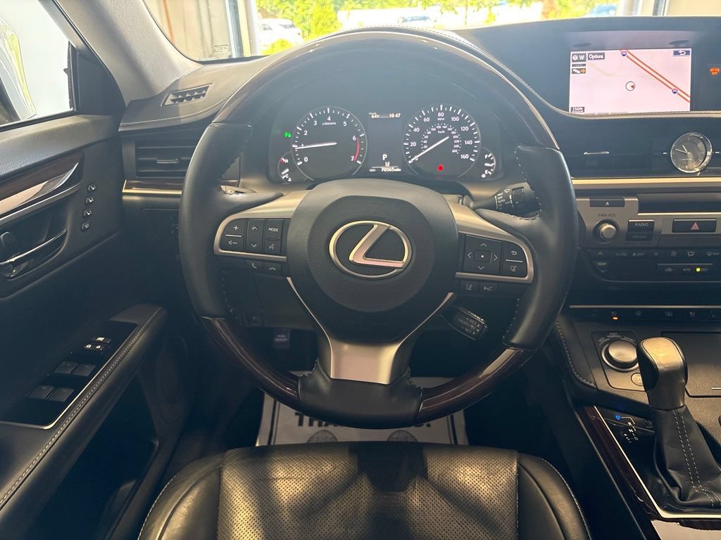 Used 2016 Lexus ES 350 w/ Luxury Package w/Wood Trim FWD image 24