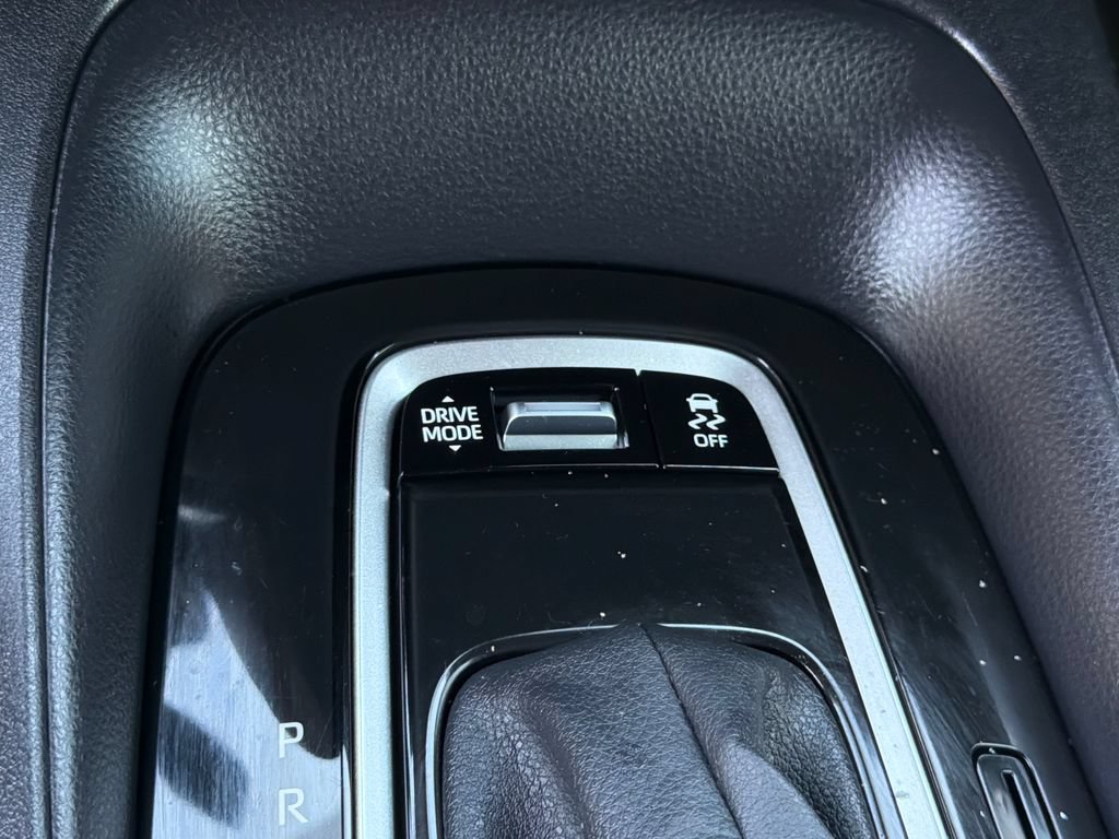 Used 2025 Toyota Corolla SE FWD image 27
