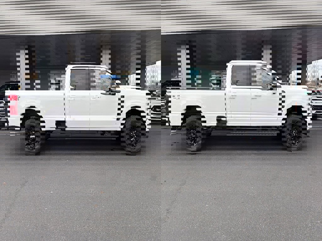 New 2026 Ford F350 Lariat w/ Black Appearance Package image 3