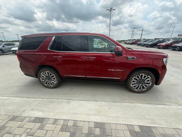 Used 2024 GMC Yukon Denali Ultimate AWD/4WD image 2