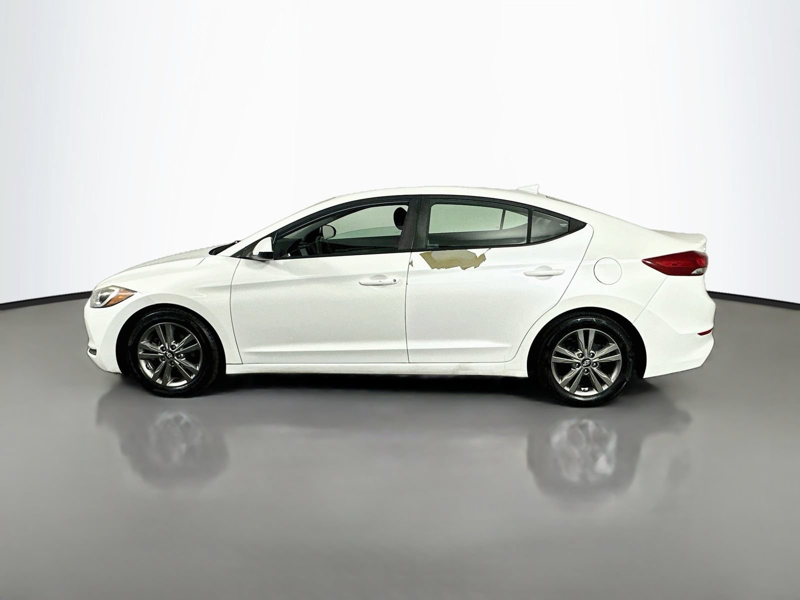 Used 2017 Hyundai Elantra SE FWD image 5