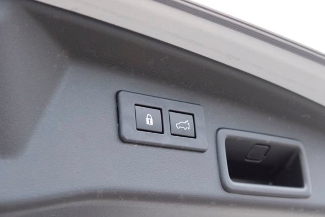 Certified 2026 Subaru Outback Limited AWD/4WD image 6