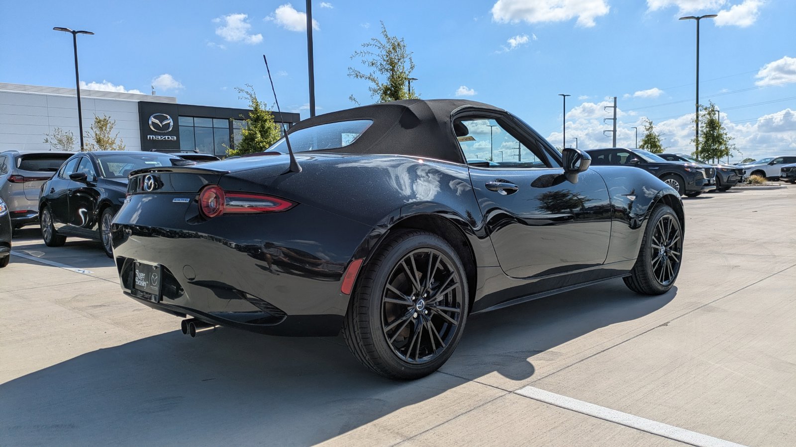 New 2026 MAZDA MX-5 Miata Club w/ Interior Package RWD image 8