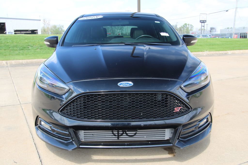 Used 2018 Ford Focus ST w/ Equipment Group 402A image 2