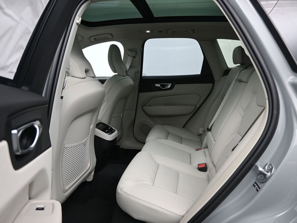 New 2026 Volvo XC60 B5 Ultra w/ Protection Package Premier image 21