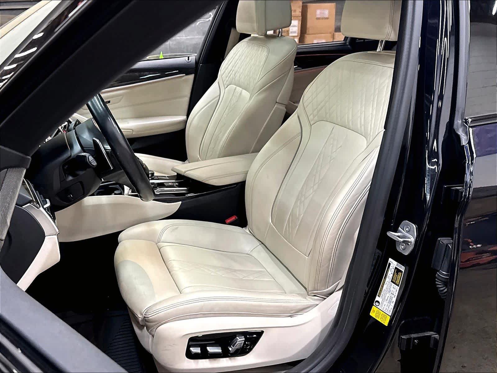 Used 2017 BMW 540i RWD image 27