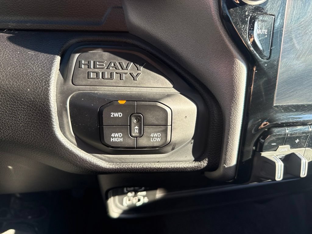 Certified 2025 RAM 2500 Big Horn AWD/4WD image 24