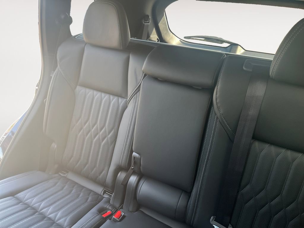 New 2026 Mitsubishi Outlander SEL FWD image 13