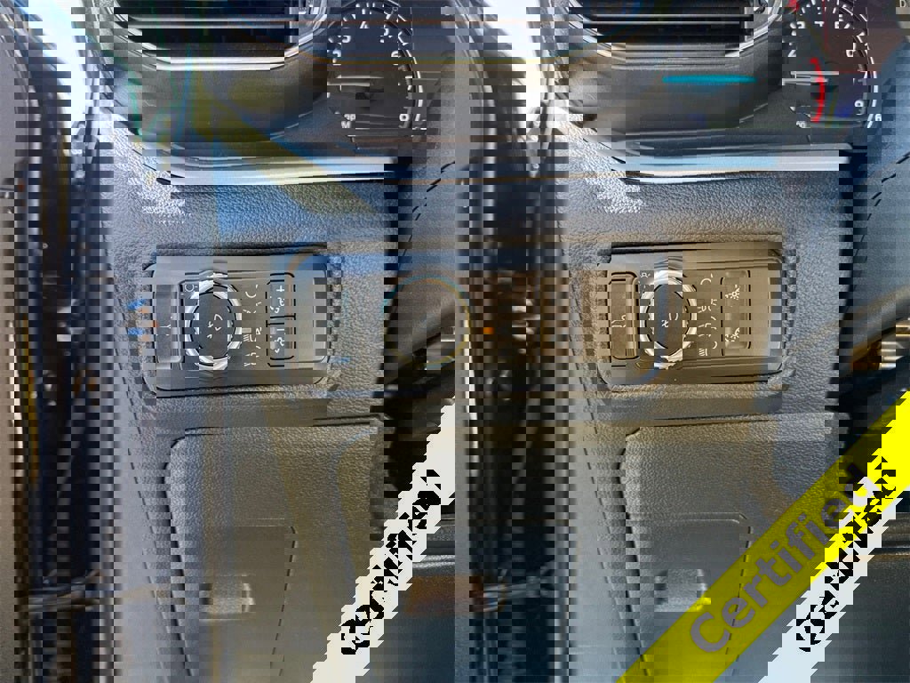 Used 2020 Ford Explorer XLT w/ Equipment Group 202A image 18