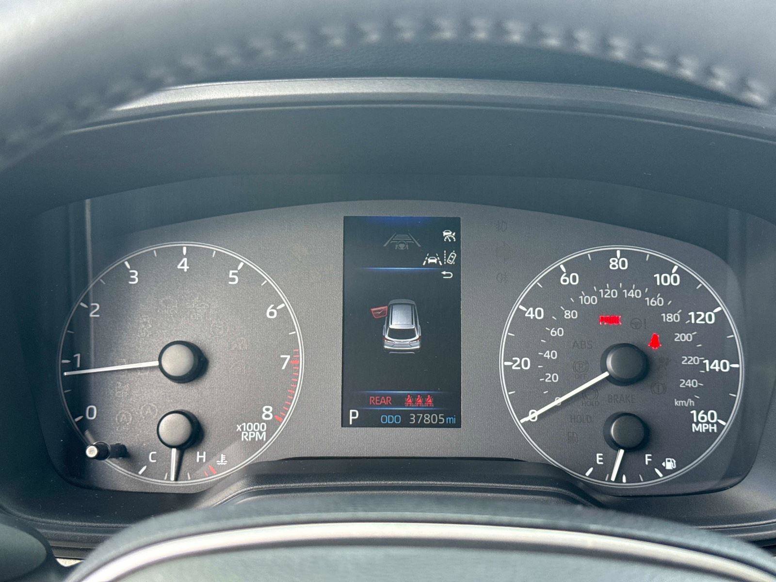 Used 2023 Toyota Corolla Cross LE w/ Moonroof Package image 27