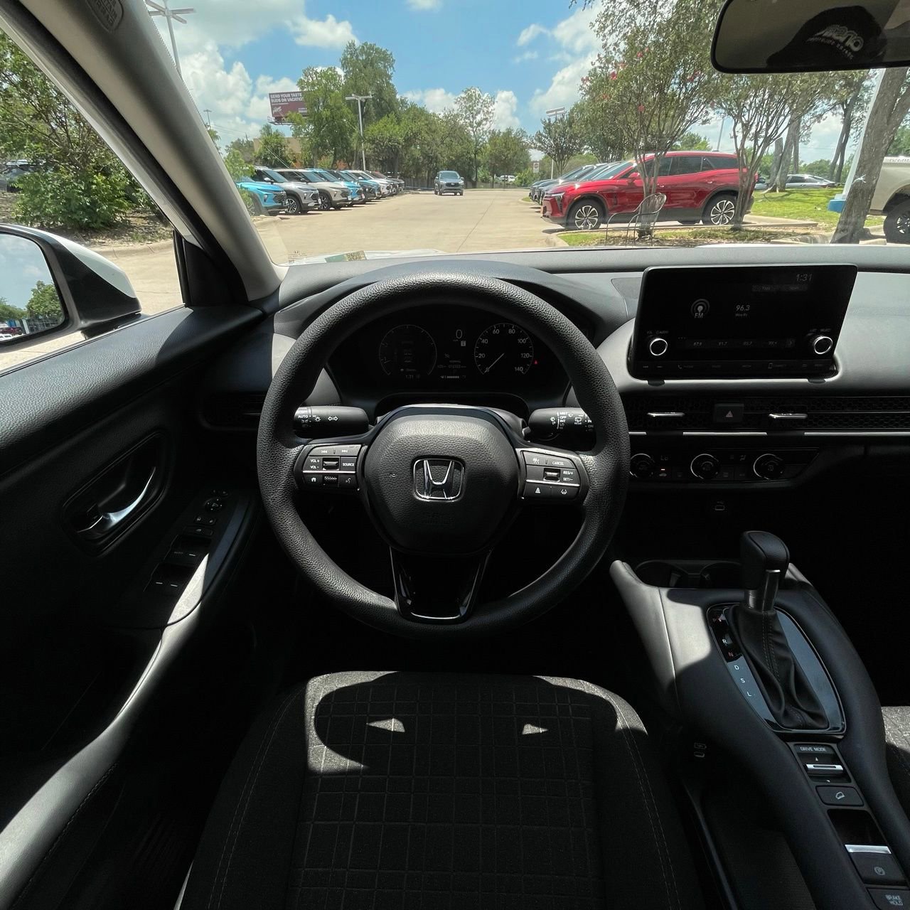Used 2025 Honda HR-V LX image 11