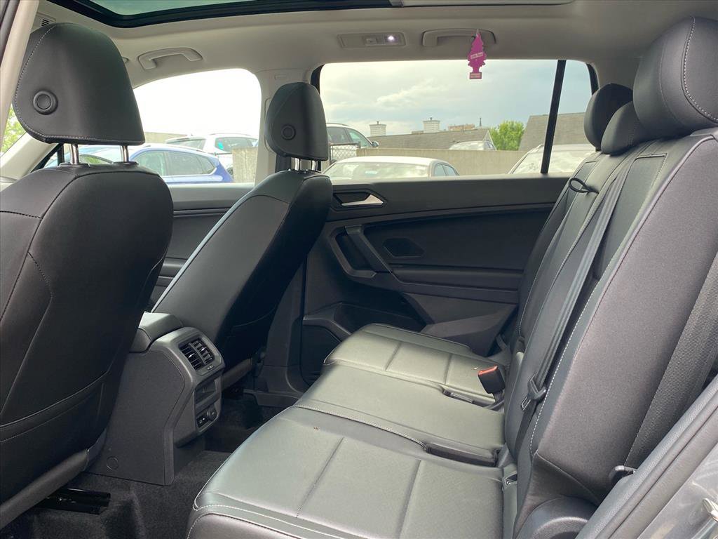 Used 2019 Volkswagen Tiguan SEL FWD image 19