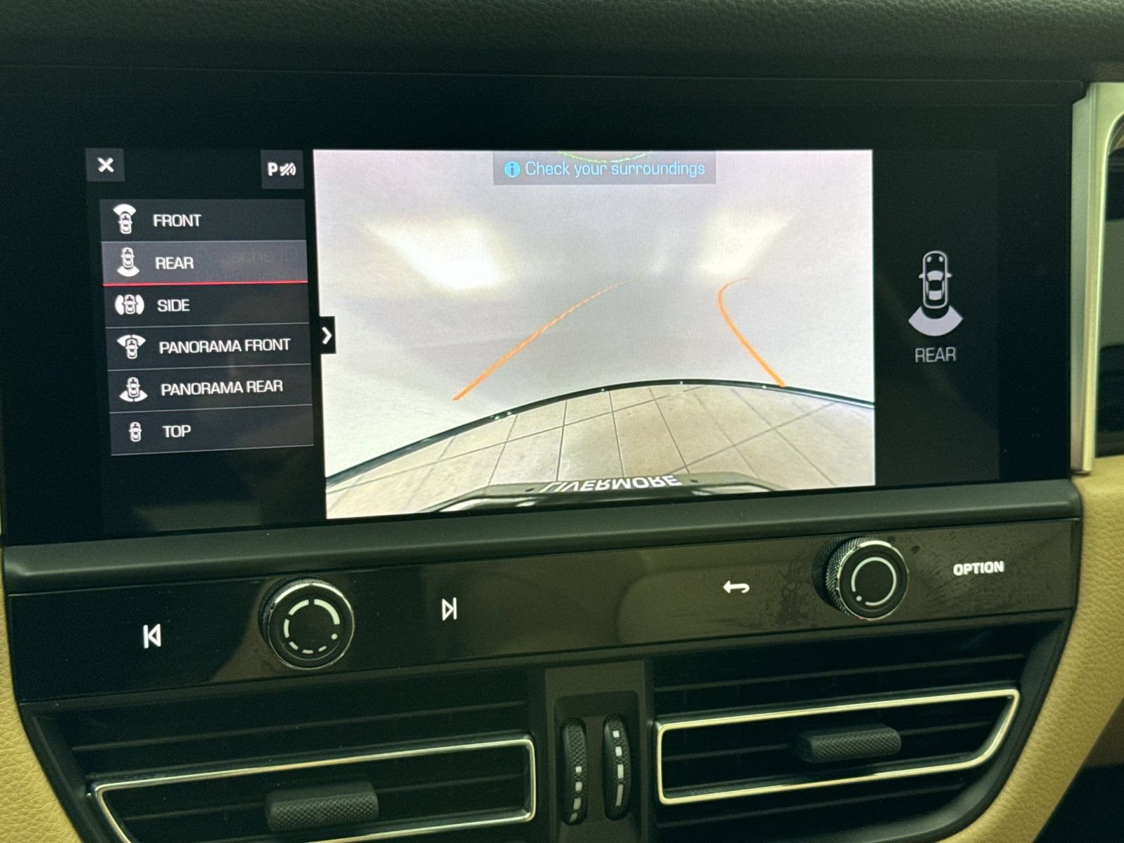 Certified 2024 Porsche Macan S AWD/4WD image 20