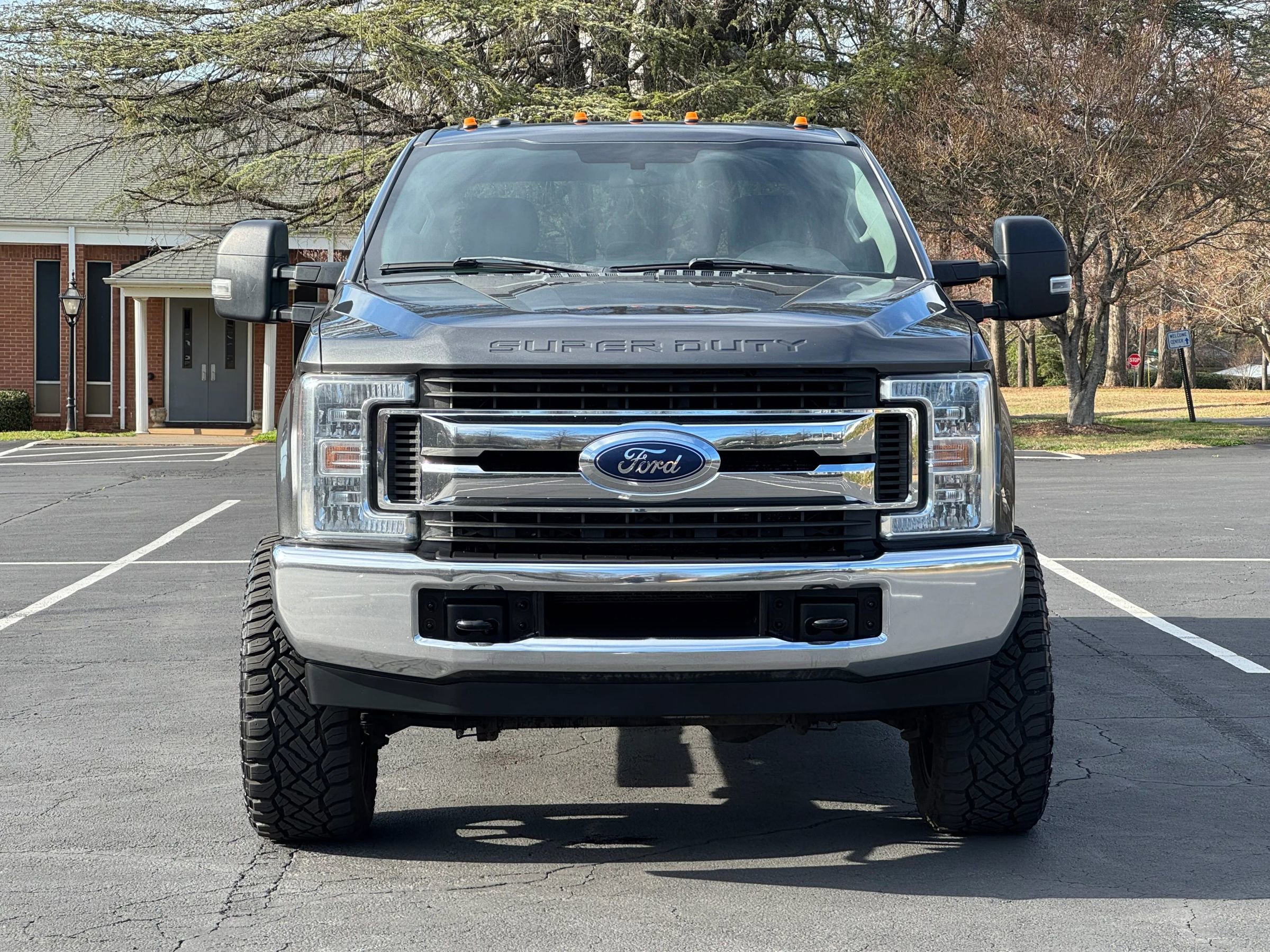Used 2019 Ford F350 XLT image 3