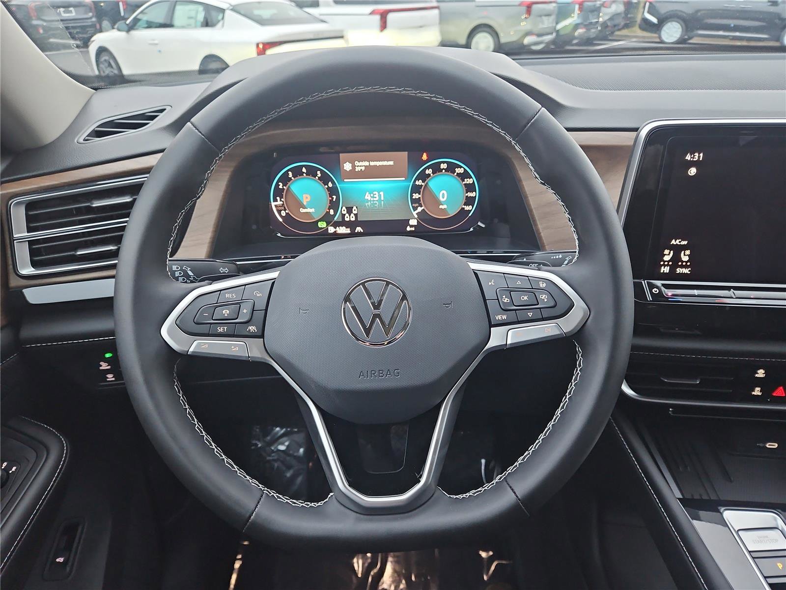 New 2026 Volkswagen Atlas SE image 14