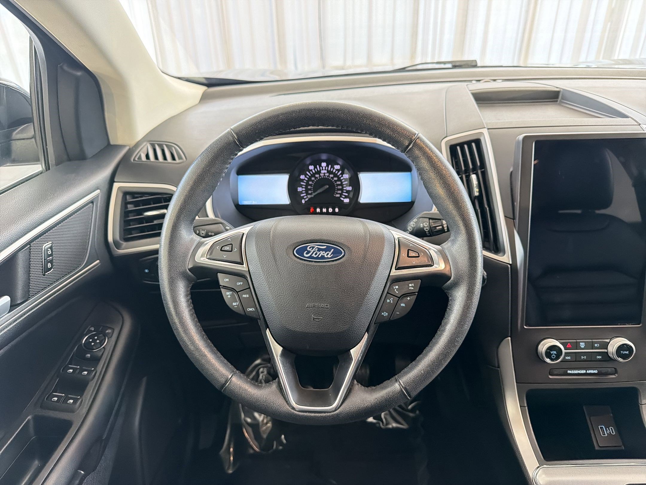 Used 2021 Ford Edge SEL w/ Convenience Package image 23