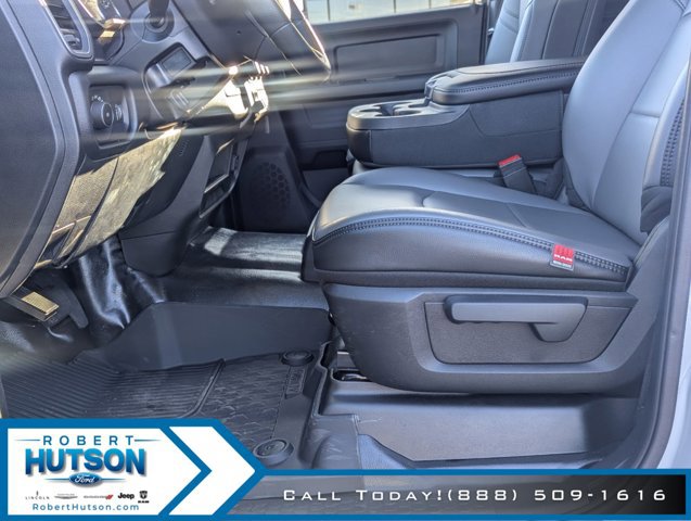 New 2024 RAM 5500 Tradesman w/ Chrome Appearance Group image 17