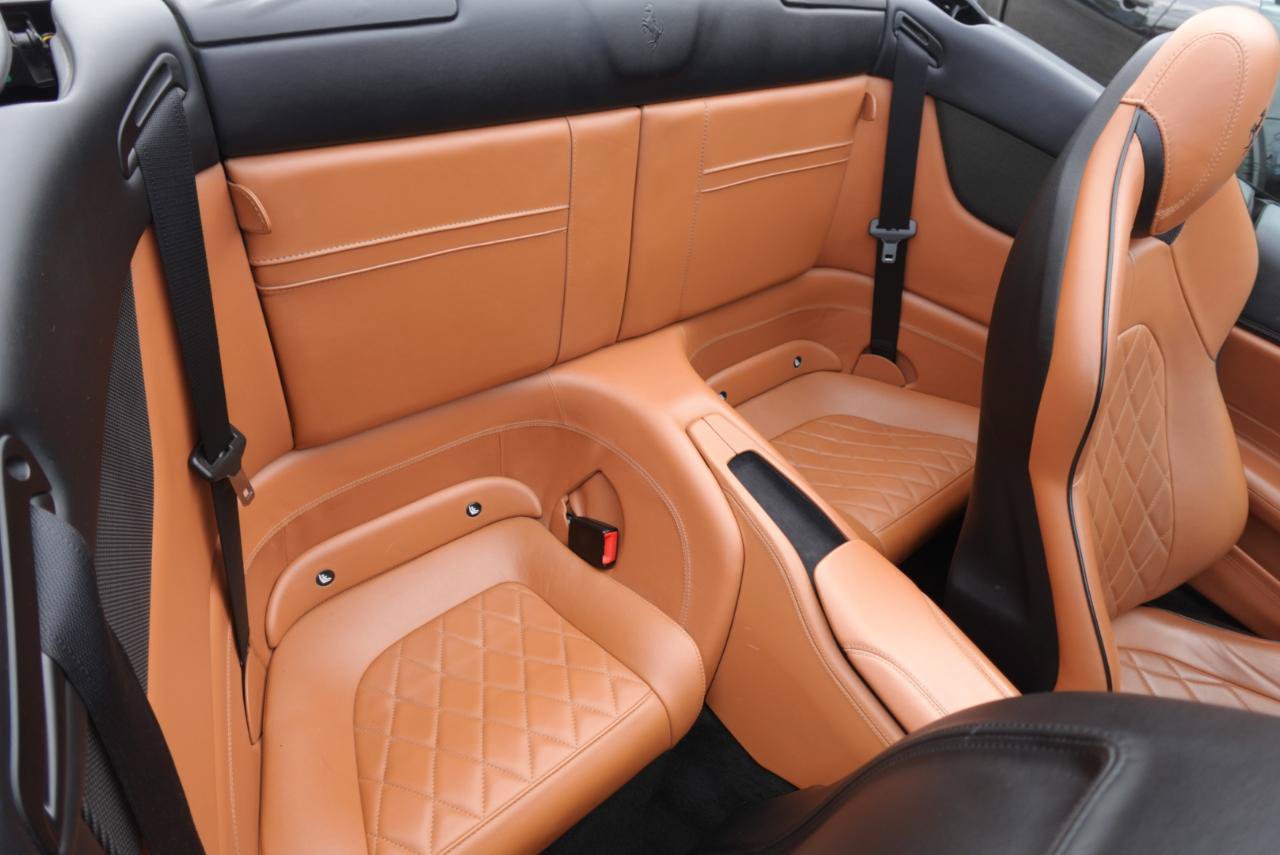 Used 2015 Ferrari California T RWD image 13