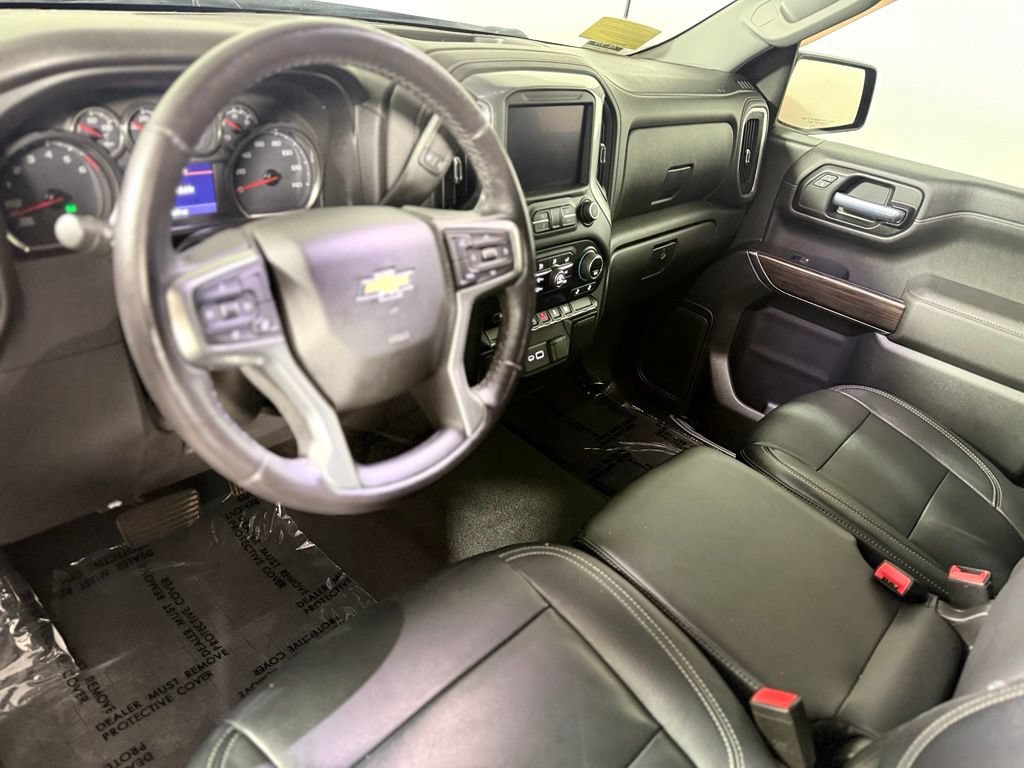 Used 2021 Chevrolet Silverado 1500 LT AWD/4WD image 17