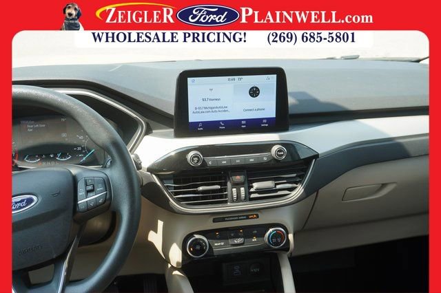 Used 2022 Ford Escape SE image 14
