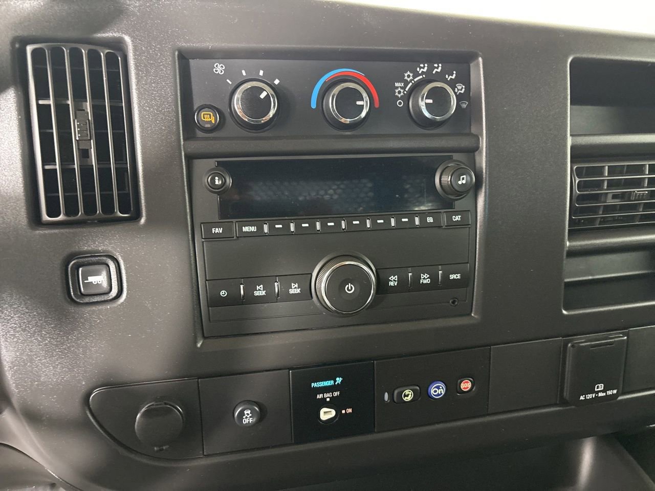 Used 2024 GMC Savana 2500 w/ Driver Convenience Package image 13