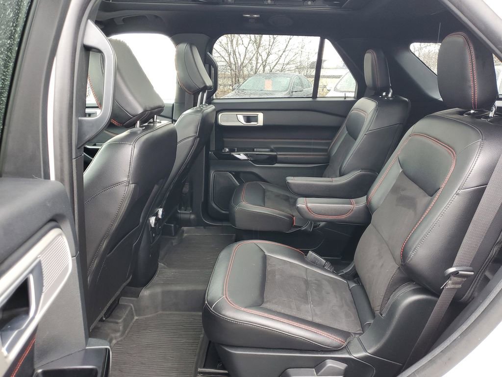 Used 2023 Ford Explorer ST-Line w/ Class IV Trailer Tow Package image 13