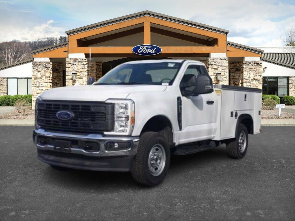 New 2023 Ford F250 XL w/ Snow Plow Prep Package
