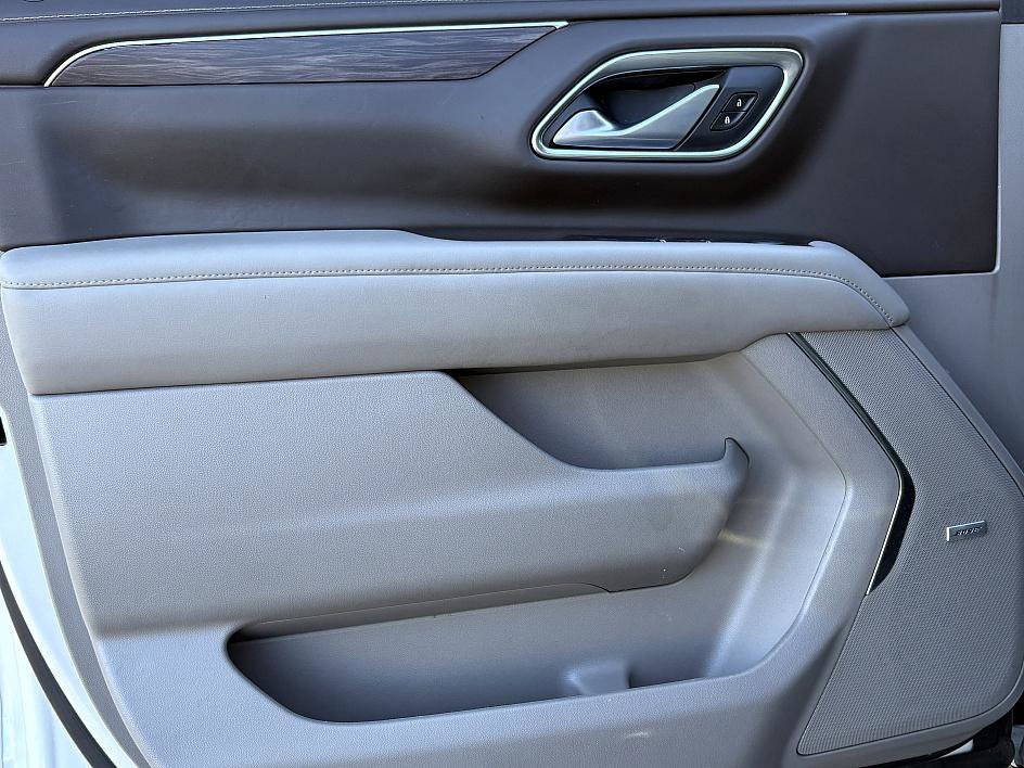 Used 2022 Chevrolet Tahoe LT w/ LT Signature Plus Package image 17