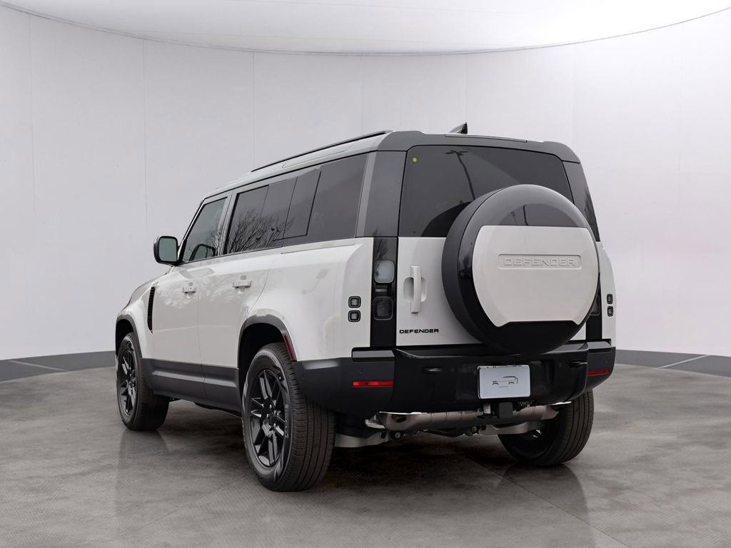 New 2026 Land Rover Defender 110 S image 7