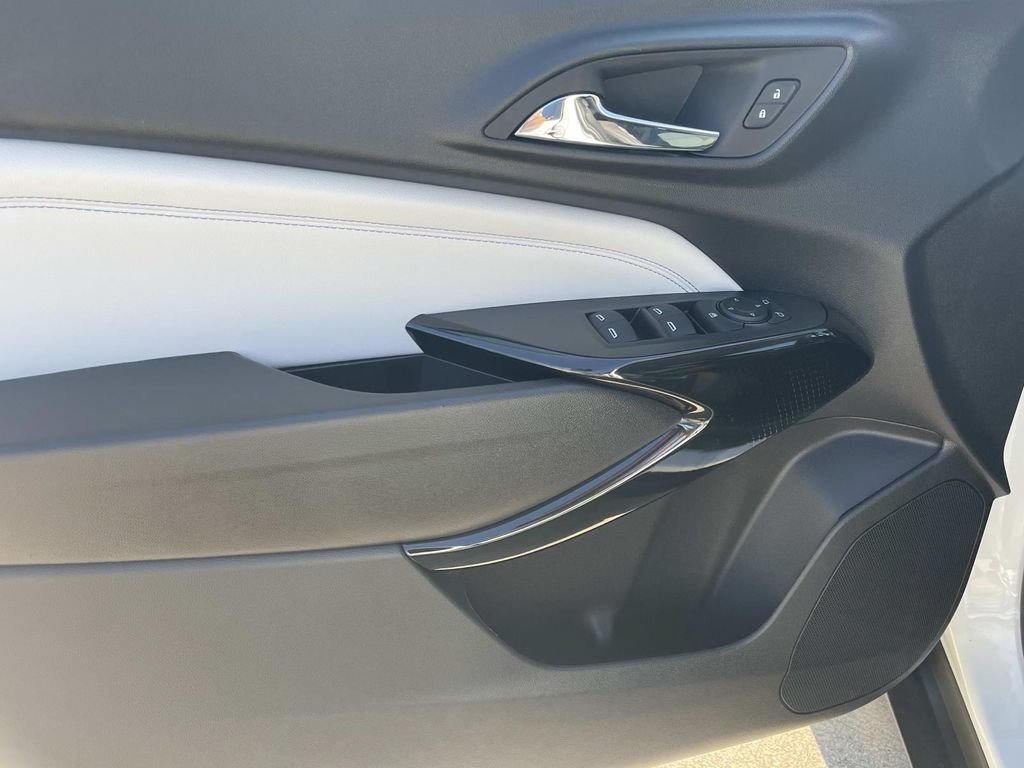 New 2026 Chevrolet Trax LT w/ Driver Confidence Package FWD image 11