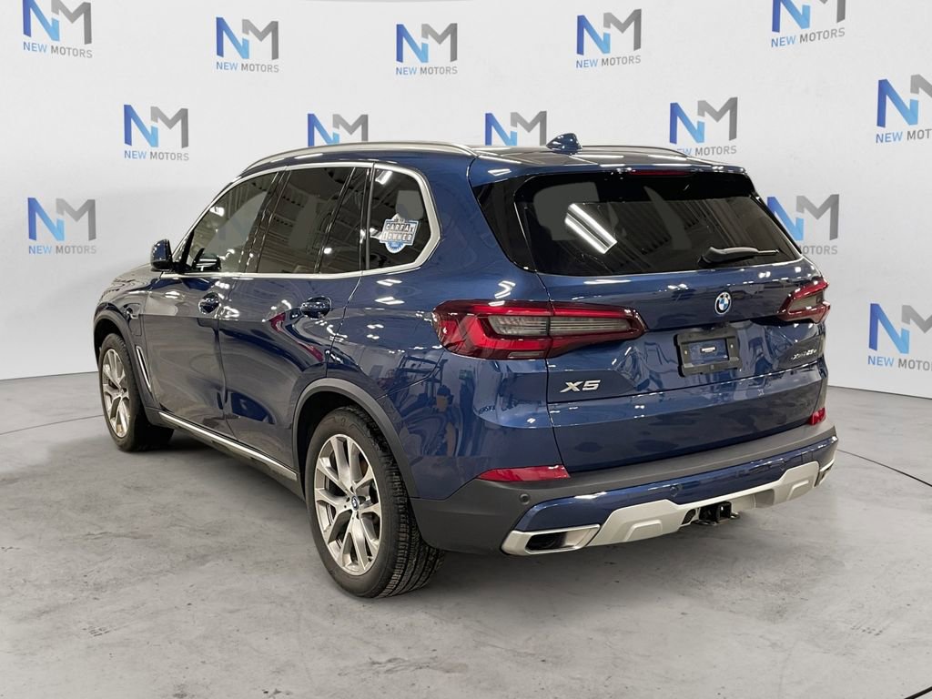 Used 2022 BMW X5 xDrive45e image 3