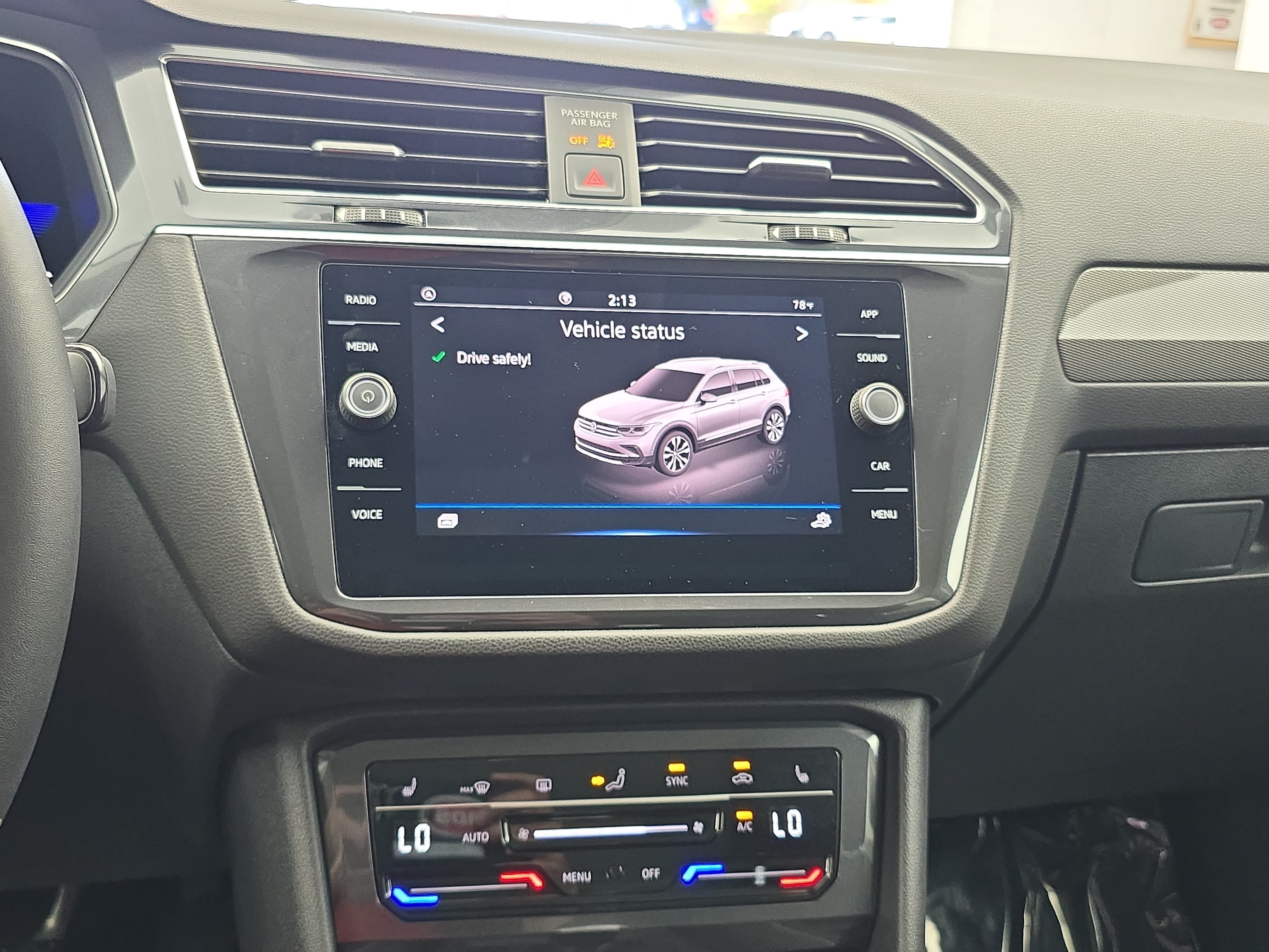 Used 2023 Volkswagen Tiguan SE w/ Panoramic Sunroof Package FWD image 20