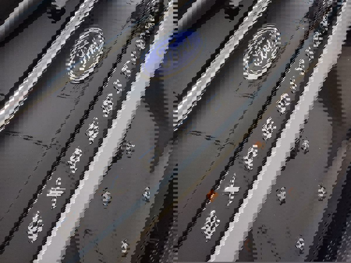 Used 2022 Ford Expedition XLT image 25