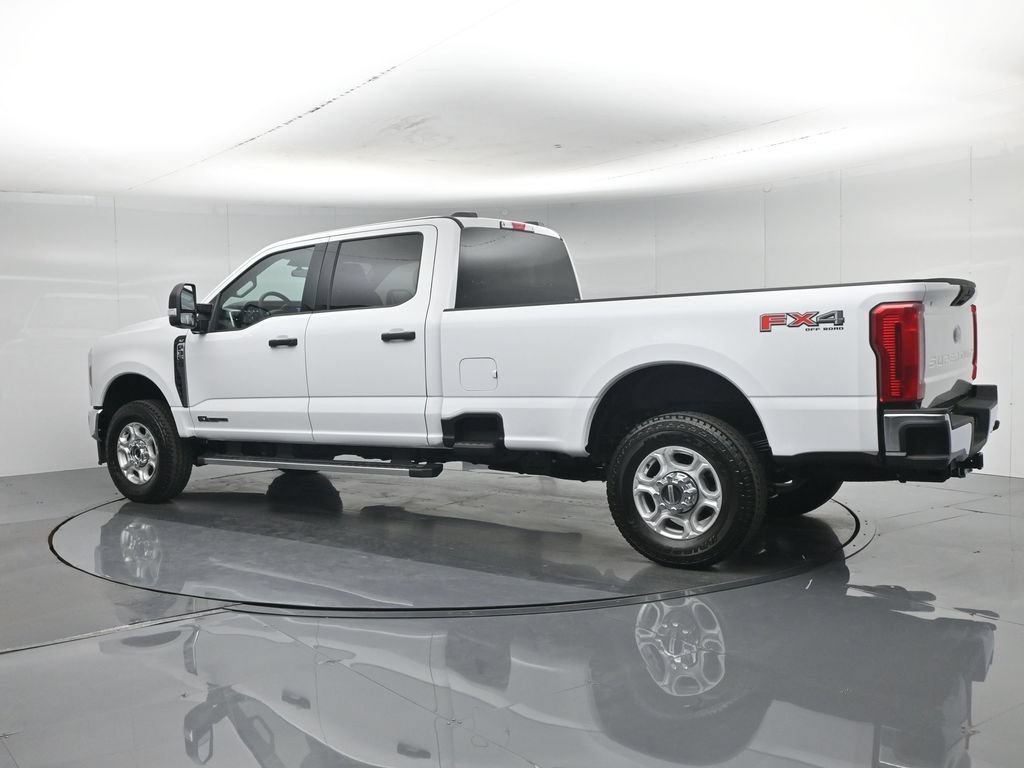 New 2026 Ford F350 XLT w/ FX4 Off-Road Package AWD/4WD image 6