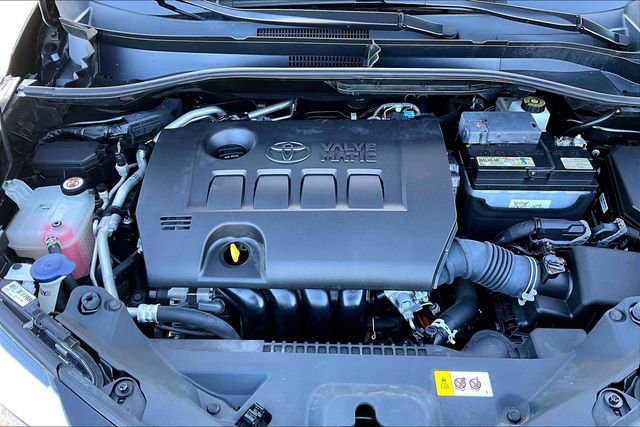 Used 2022 Toyota C-HR XLE image 10