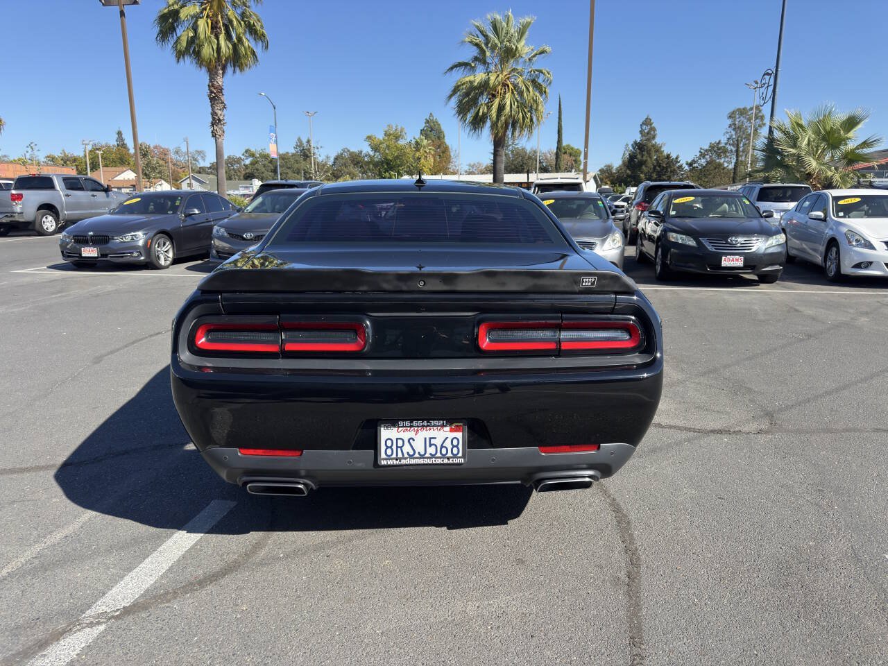 Used 2016 Dodge Challenger R/T w/ Driver Convenience Group RWD image 4