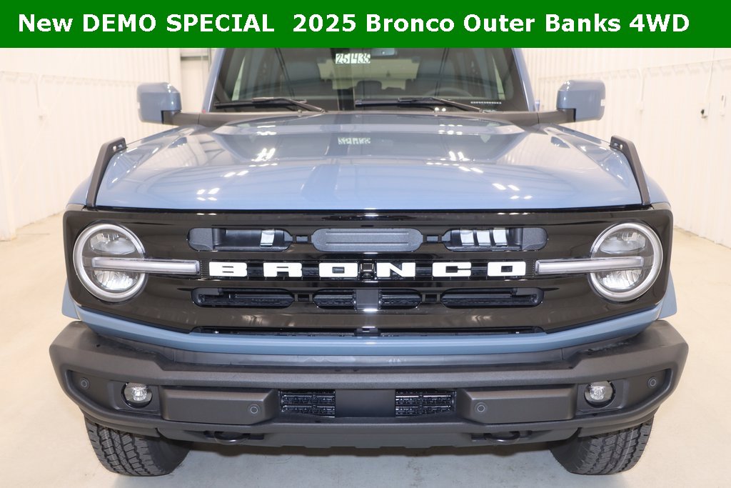 New 2025 Ford Bronco Outer Banks image 3