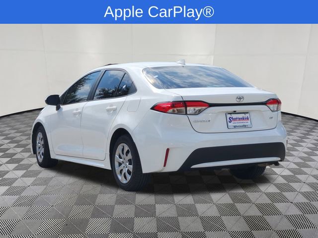 Used 2022 Toyota Corolla LE FWD image 3