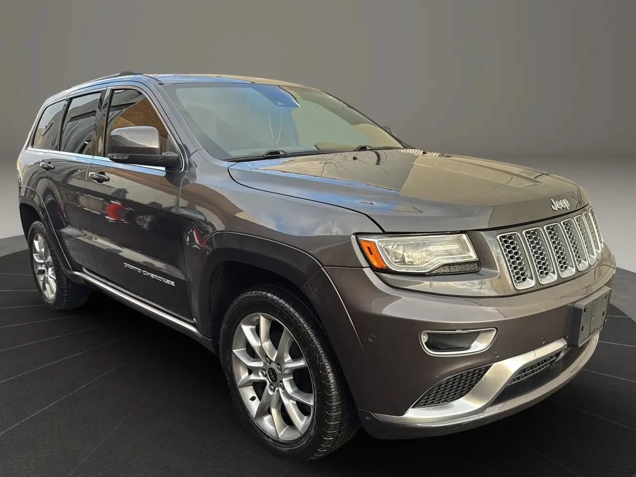 Used 2015 Jeep Grand Cherokee Summit w/ Platinum Series Group AWD/4WD image 3