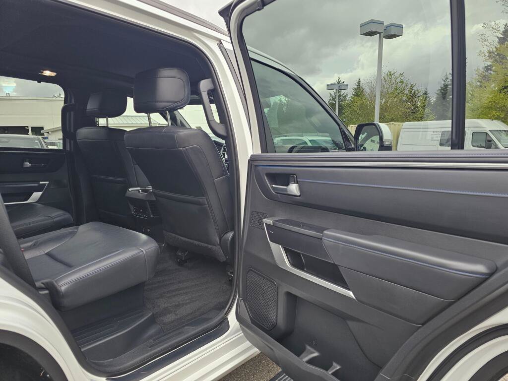 Used 2024 Toyota Sequoia Platinum AWD/4WD image 15