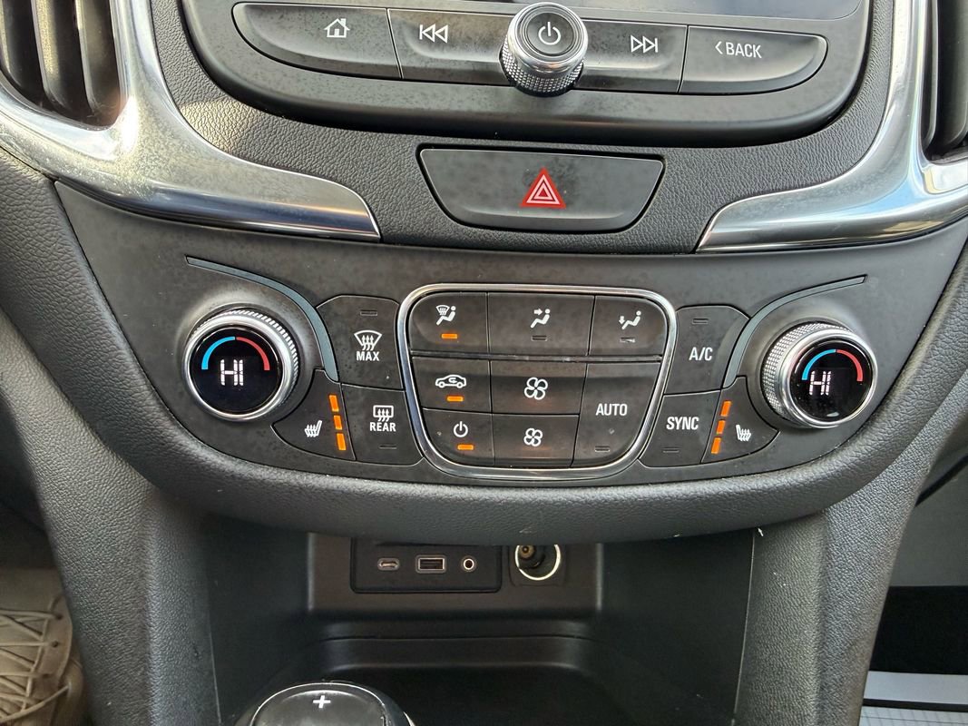 Used 2021 Chevrolet Equinox LT image 21